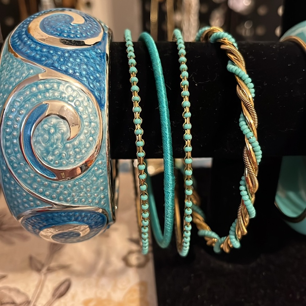 Shades of blue green bracelet lot, 9 pieces total - Picture 2 of 11
